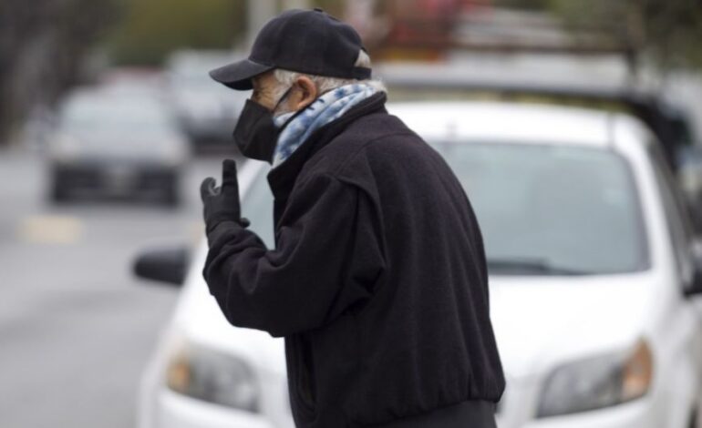 Tesorera y oficial mayor coadyuvan con Maru; lo hacen fuera de horario