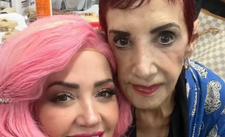 Andrea Legarreta regresó al teatro tras la muerte de su mamá