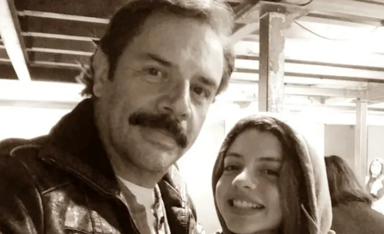 Daniela Parra pide dinero en redes sociales para ella y su padre, el actor Héctor Parra, quien fue sentenciado a 10 años por corrupción de menores