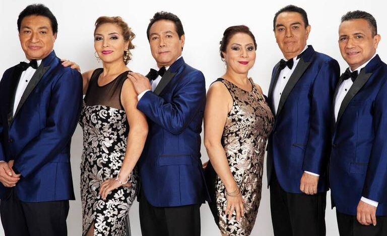 Los Ángeles Azules en el aniversario de la UACJ