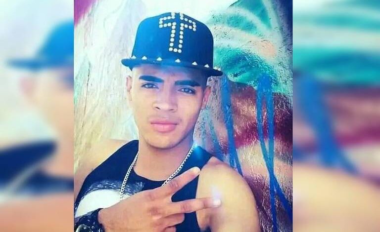 Lurian “la tinta de oro” desde Colombia con su música