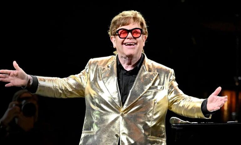 Elton John se convierte en un artista EGOT al ganar su primer Emmy