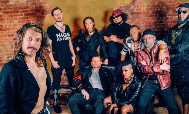 Gogol Bordello: De la revolución musical a la solidaridad global en el Vive Latino 2024