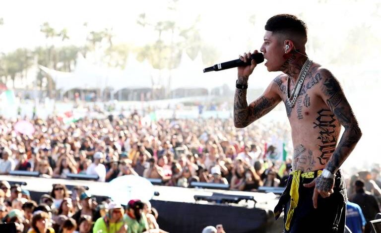 Santa Fe Klan brilla en el Coachella: “aquí, poniendo en alto a México”