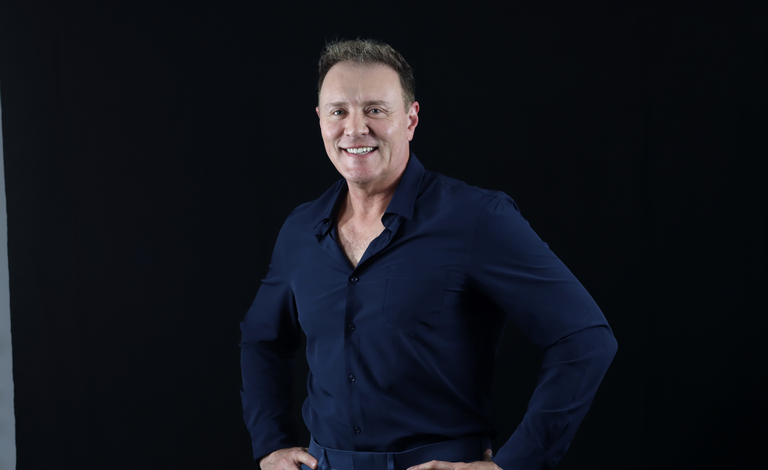 Lorenzo Antonio retoma su carrera musical para no vivir del pasado