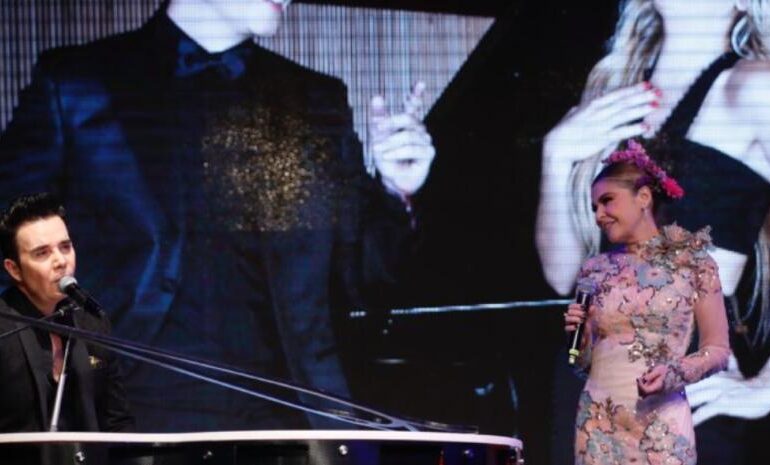 Itatí y José celebran el legado de su padre, Roberto Cantoral