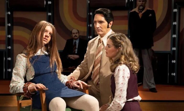 ‘De noche con el diablo’: Reflexión espeluznante del comportamiento humano