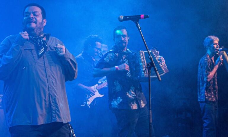 El Lunario baila al ritmo de la cumbia de Ronda Machetera