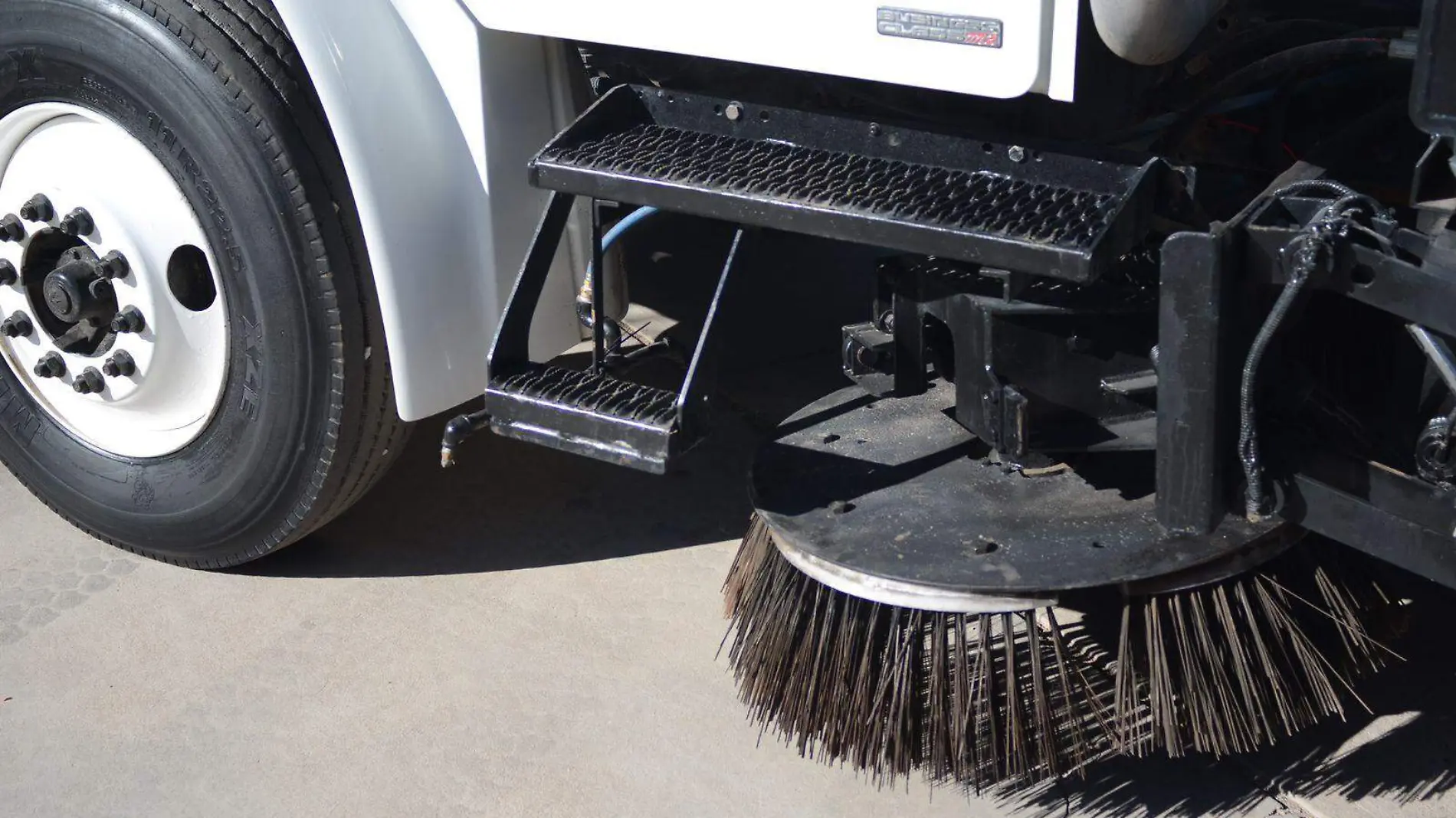 Buscan adquirir el servicio de al menos seis barredoras