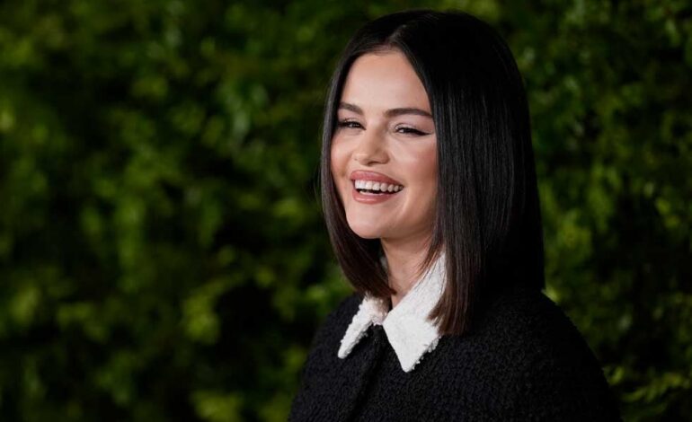 Selena Gomez anuncia su compromiso con Benny Blanco