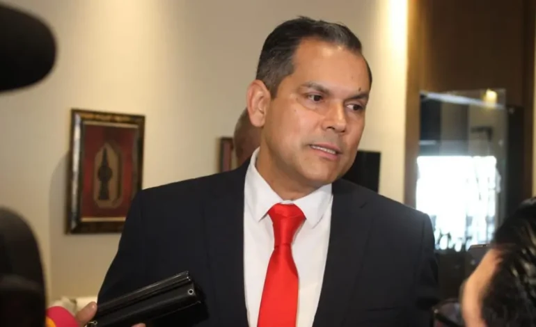 Cobran polleros hasta 25 mil dólares a migrantes para cruzar la frontera