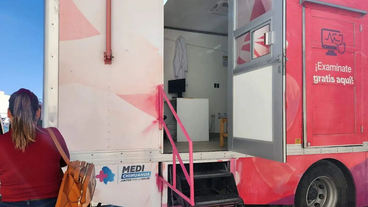 Tras accidente automovilístico descubre que padece cáncer de seno