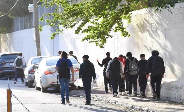 Vuelven a clases más de 290 mil alumnos de nivel básico en Juárez